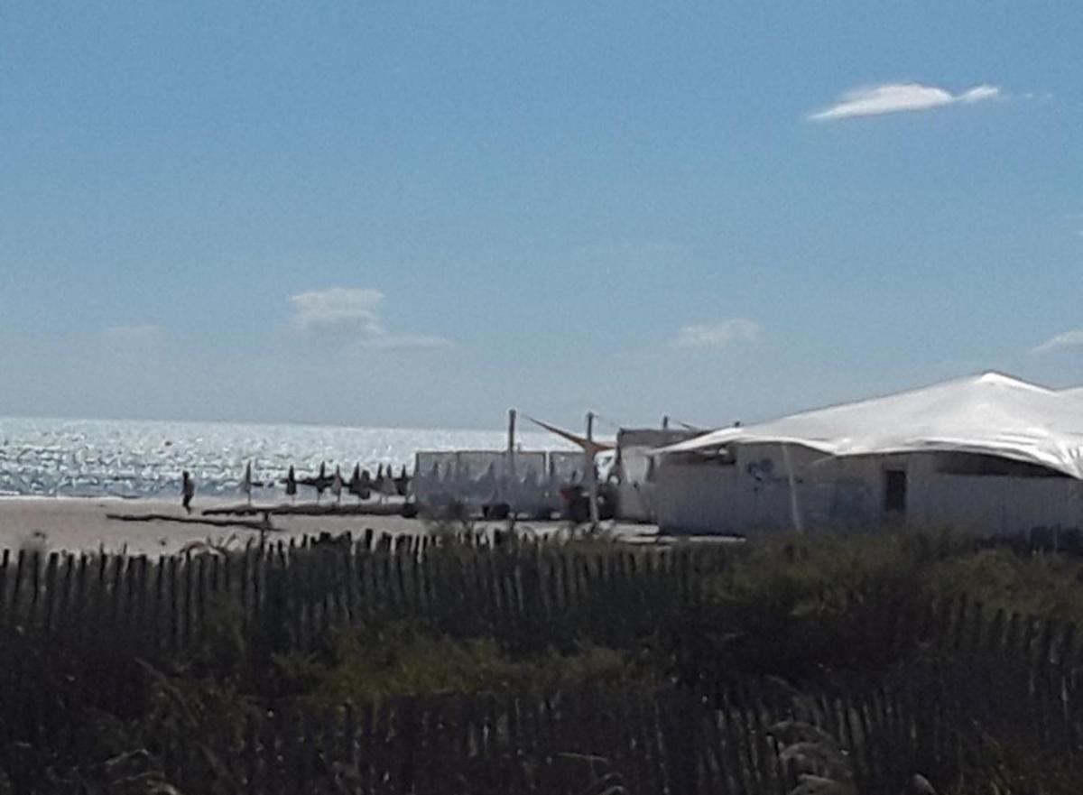 Villa En Bord De Plage セット エクステリア 写真